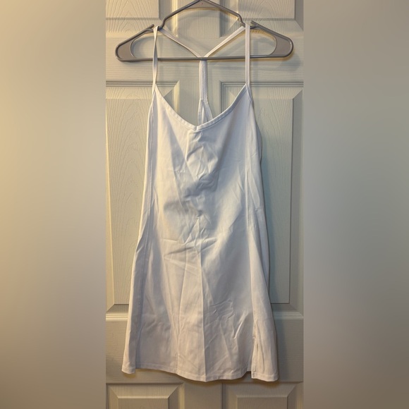 Aritzia TnAction Slick Court Dress - Picture 3 of 12